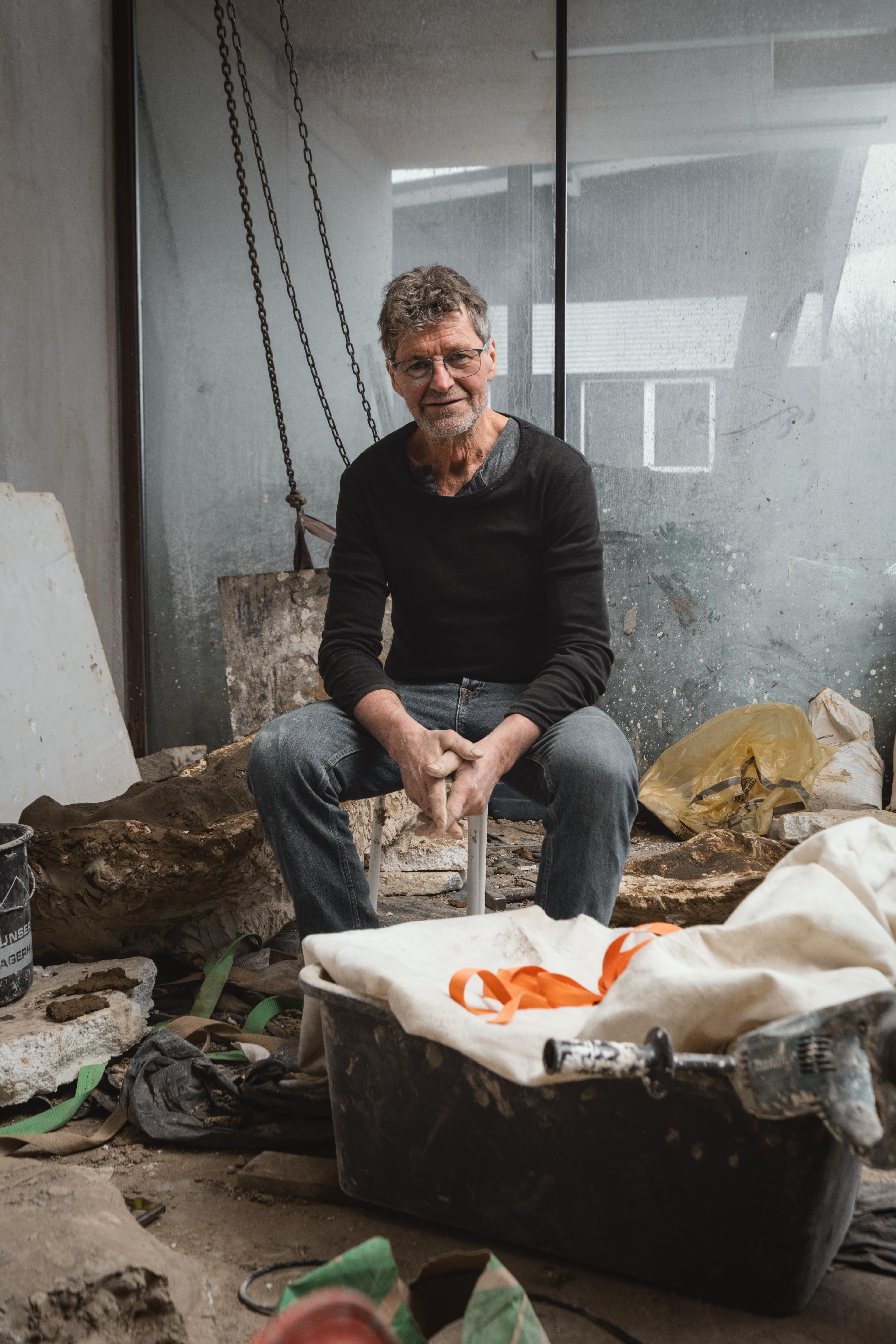 Hans Peter Profunser in seinem Atelier